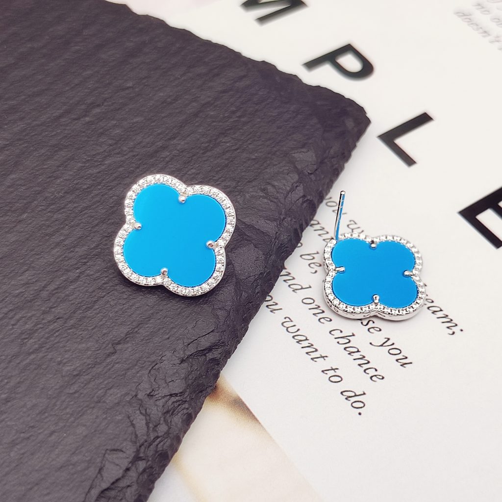 Four-leaf clover earrings